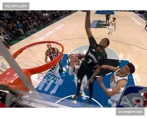 森林狼球员道苏姆在训练后表示打球最看重保持高效和做出合理判断